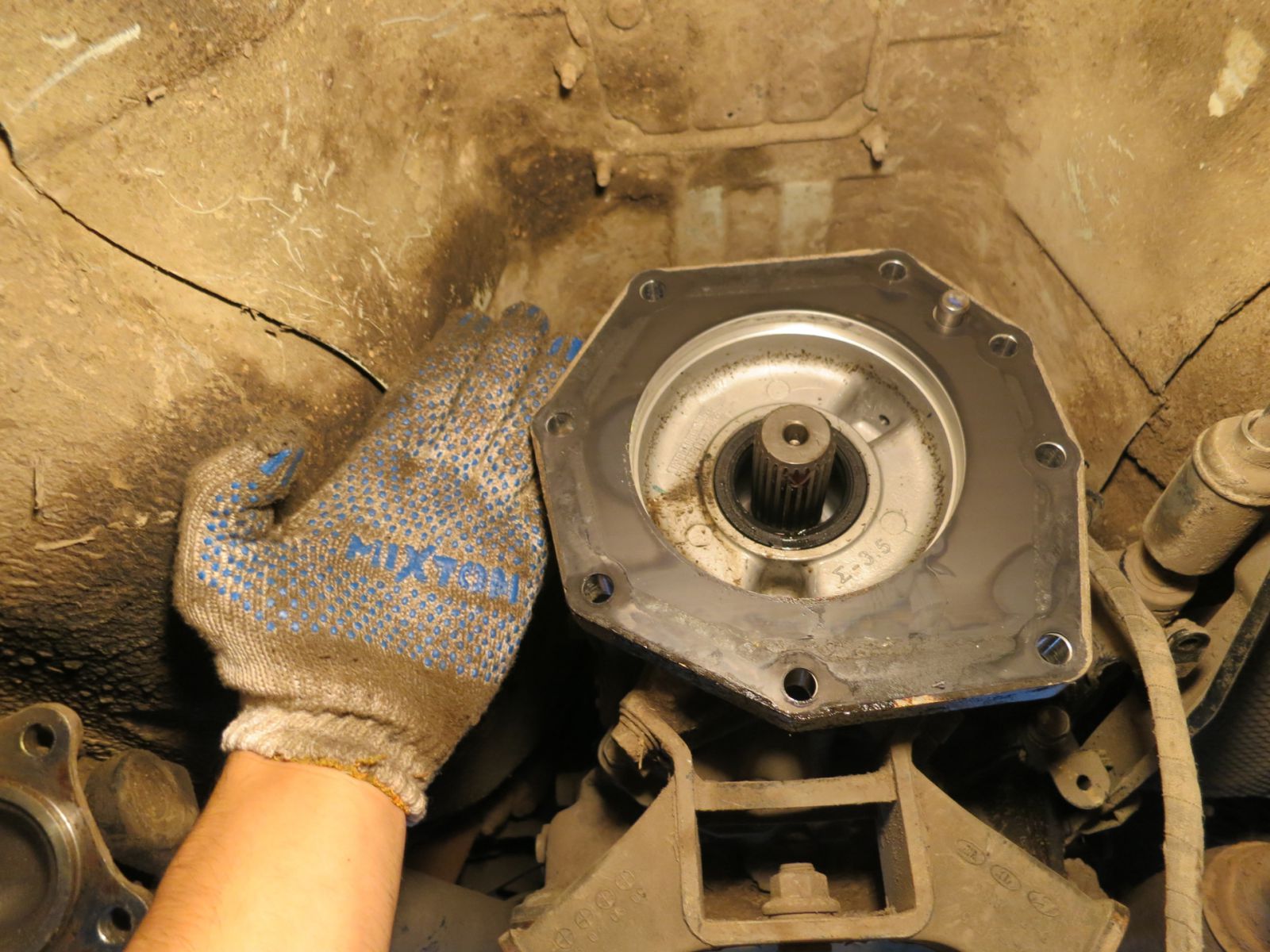 Течь сальника киа соренто - 90 фото